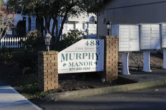 Murphy Manor Apartments in Salem, OR - Foto de edificio - Building Photo