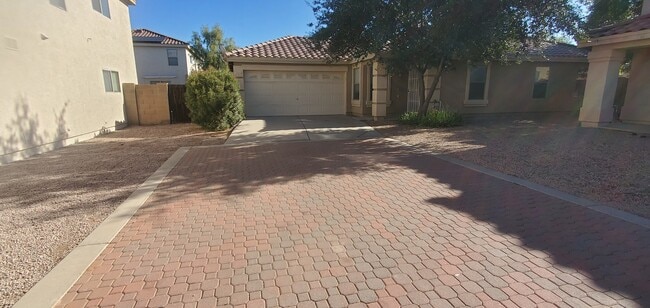 property at 2319 E Palm Beach Dr