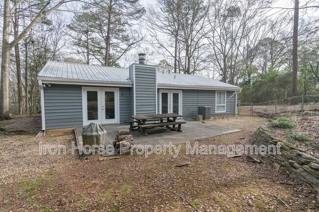137 Hight Dr in Watkinsville, GA - Building Photo - Building Photo