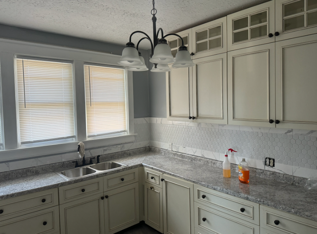 property at 3909 Southern Pkwy