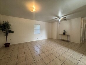 18 S 20th Ave in Edinburg, TX - Building Photo - Building Photo