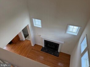 7429 Cedar Grove Ln in Elkridge, MD - Foto de edificio - Building Photo