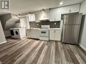 843 Brandenburg Blvd in Waterloo, ON - Building Photo - Building Photo