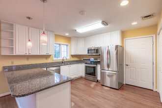 Vinecroft Apartments in Clarence Center, NY - Building Photo - Interior Photo