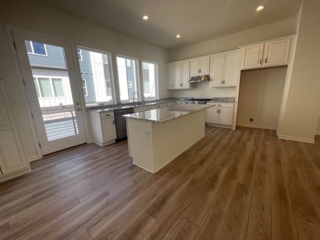 12283 W 51st Ave in Wheat Ridge, CO - Foto de edificio - Building Photo