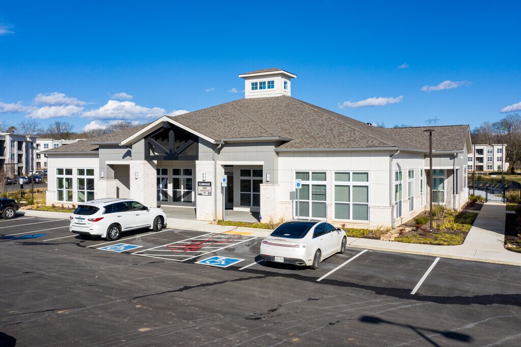 Crescent Ebenezer Apartments in Knoxville, TN