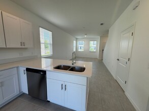 3133 Skyline Lp in Kissimmee, FL - Building Photo - Building Photo