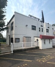 432 Broad Ave in Ridgefield, NJ - Foto de edificio - Building Photo