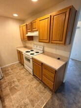 1246 Country Glen Ave NE in Keizer, OR - Building Photo - Building Photo