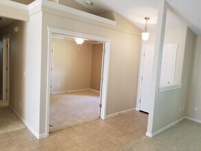 4057 Saffron Way in Redding, CA - Building Photo - Building Photo