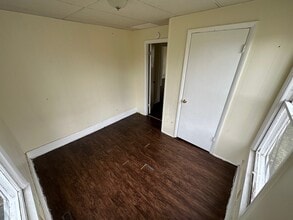 911 W Sycamore St in Carbondale, IL - Building Photo - Building Photo