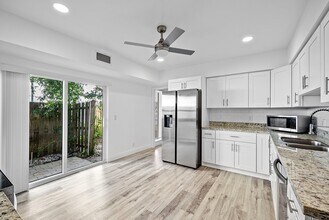 6165 Old Court Rd in Boca Raton, FL - Building Photo - Building Photo