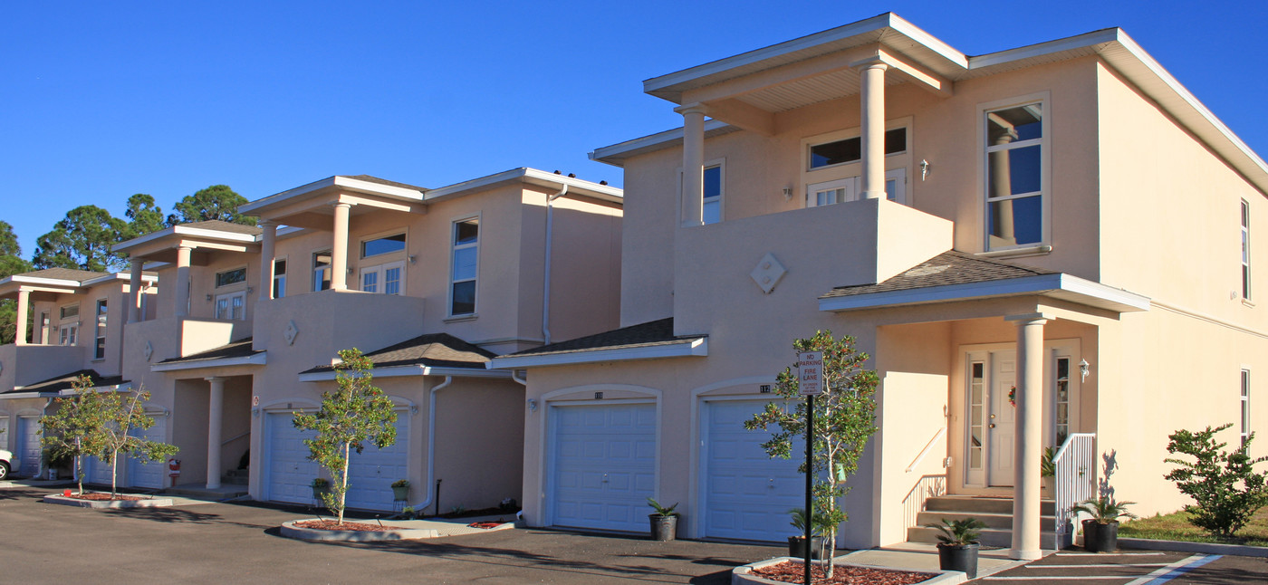 Tideway Golfview Condominium in St. Augustine, FL - Foto de edificio