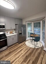 20906 Pioneer Ridge Terrace in Ashburn, VA - Foto de edificio - Building Photo