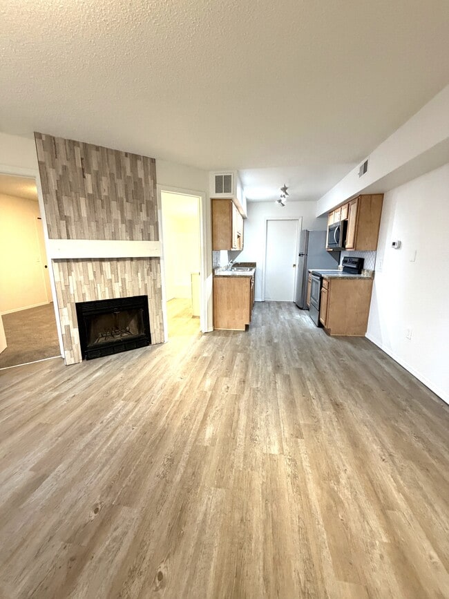 1825 Kendall St in Lakewood, CO - Building Photo - Building Photo