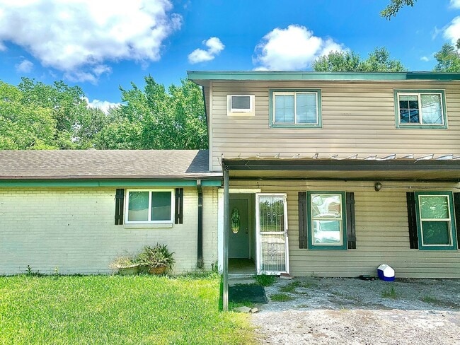 property at 110 Farm Dr