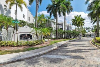 11185 SW 6th St-Unit -201 in Pembroke Pines, FL - Building Photo - Building Photo