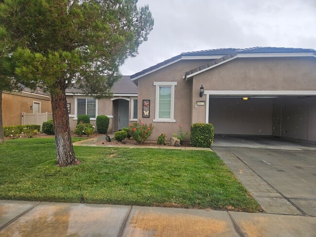 10373 Darby Rd in Apple Valley, CA - Building Photo - Building Photo