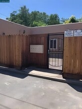 416 1/2 N School St in Lodi, CA - Building Photo - Building Photo