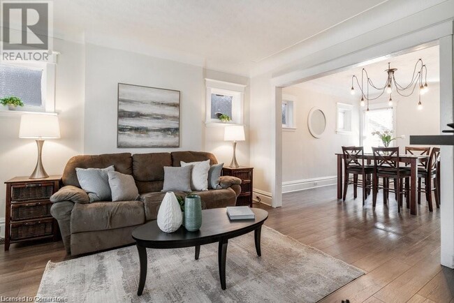 1082 Cannon St E in Hamilton, ON - Building Photo - Building Photo