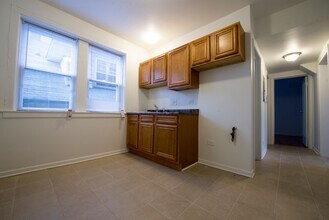 404 S 4th Ave Maywood, IL 60153 in Maywood, IL - Building Photo - Building Photo