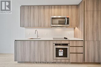 15 Richardson St in Toronto, ON - Building Photo - Building Photo