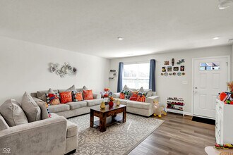 910 Red Hls Ct in Ulen, IN - Building Photo - Building Photo