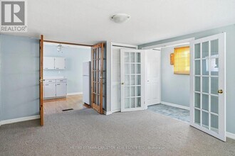 704 Claude St in Ottawa, ON - Building Photo - Building Photo