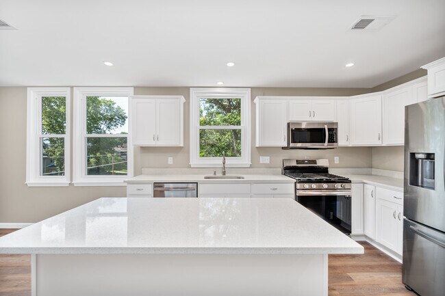 81 N Euclid Ave in Pittsburgh, PA - Building Photo - Building Photo