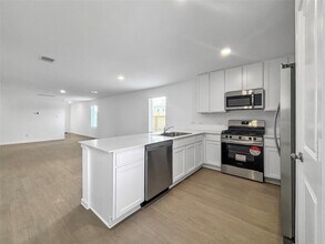 6022 Standpiper Lp in Baytown, TX - Building Photo - Building Photo