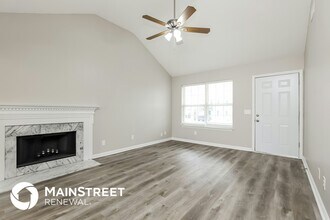 703 Lou Gehrig Cir in La Vergne, TN - Foto de edificio - Building Photo