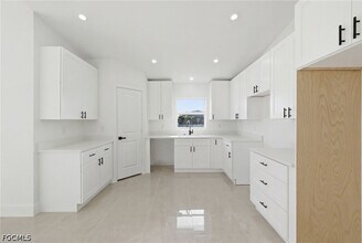 2105 NE 1st Ave in Cape Coral, FL - Building Photo - Building Photo