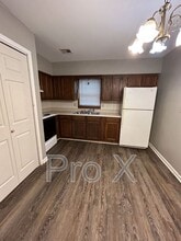 913 E Quincy St in Pittsburg, KS - Building Photo - Building Photo