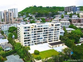 1054 Green St, Unit 102 in Honolulu, HI - Building Photo