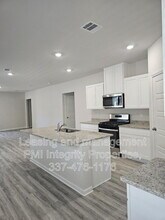 932 Renova Dr in Baton Rouge, LA - Foto de edificio - Building Photo