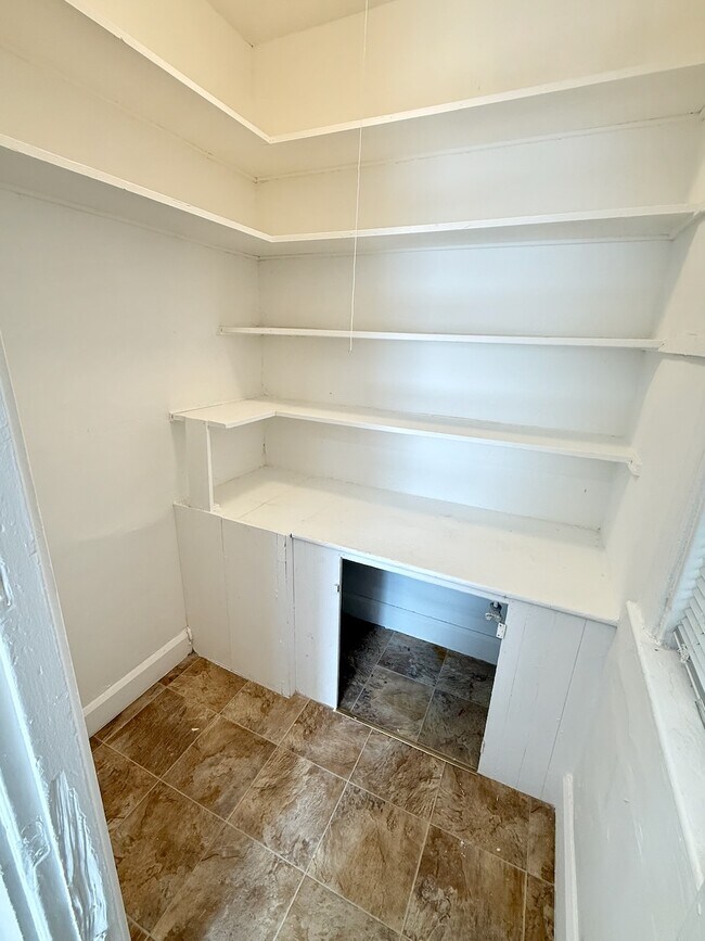 11 Linden St, Unit 2