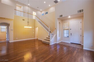 11245 Newbury Hills Ave in Las Vegas, NV - Building Photo - Building Photo