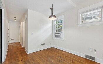 506 W Oakland Ave in Lansing, MI - Building Photo - Building Photo