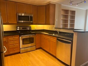 1111 11th St NW, Unit 602 in Washington, DC - Foto de edificio - Building Photo