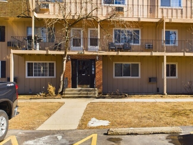 2510 W Algonquin Rd, Unit 15 in Rolling Meadows, IL - Building Photo - Building Photo