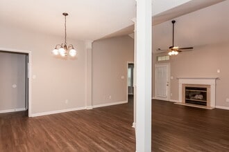 8618 Woodhill Manor Ct in Charlotte, NC - Building Photo - Building Photo