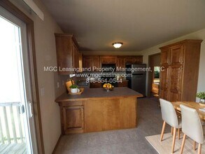 1110 Kaycee Dr in Raymore, MO - Building Photo - Building Photo