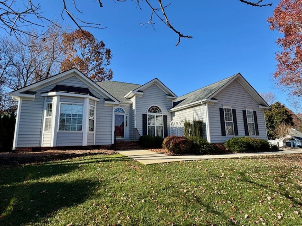 9015 Lansdale Dr in Raleigh, NC - Building Photo