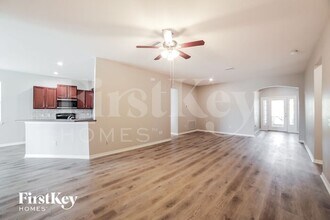 1731 Bonita Bluff Ct in Ruskin, FL - Foto de edificio - Building Photo