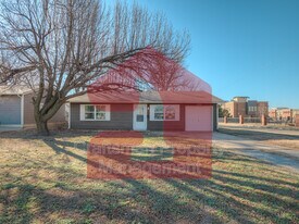 224 W 5th St in Edmond, OK - Building Photo