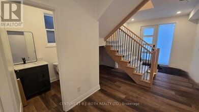 44 Calverley St in Orillia, ON - Building Photo - Building Photo