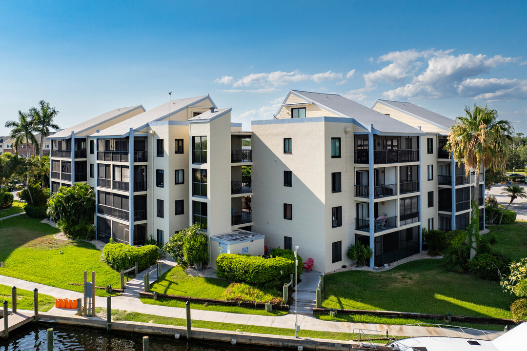 Marina Town Condos in North Fort Myers, FL - Building Photo