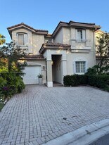 6861 NW 107 Ct in Doral, FL - Building Photo