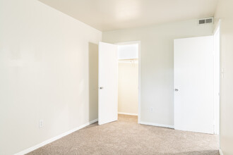 Wynwood Apartments in Richmond, VA - Building Photo - Interior Photo