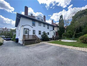 404 Lloyd Ave in Providence, RI - Building Photo - Building Photo